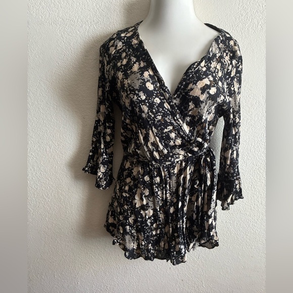 Free People All The Right Ruffles Monochrome Patterned Romper S - Picture 3 of 15